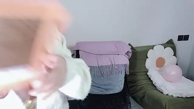 Emmaq996 online show from 10/25/25, 03:17