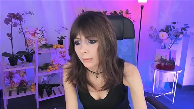 CrystallBloom online show from 12/22/25, 07:25