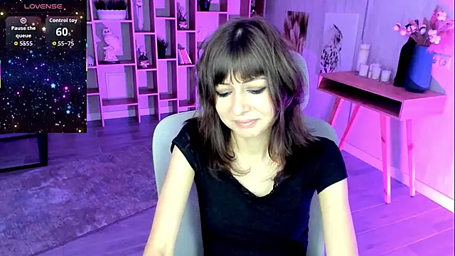 CrystallBloom online show from 11/10/25, 01:16