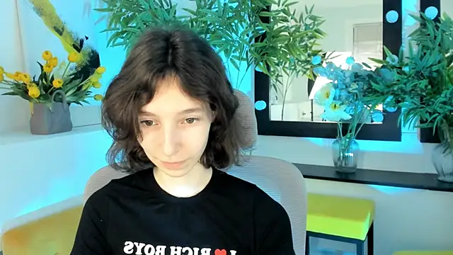 EmmanuellBrown online show from 11/12/25, 10:19