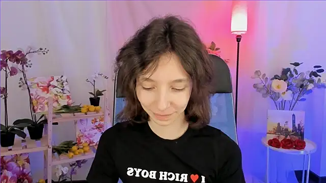 EmmanuellBrown online show from 12/23/25, 10:14