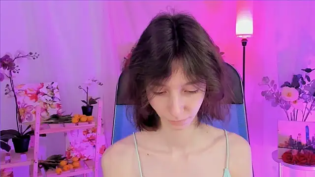 EmmanuellBrown online show from 12/21/25, 04:03