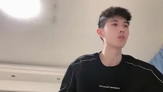 xiaojie2563 online show from 03/18/26, 03:35