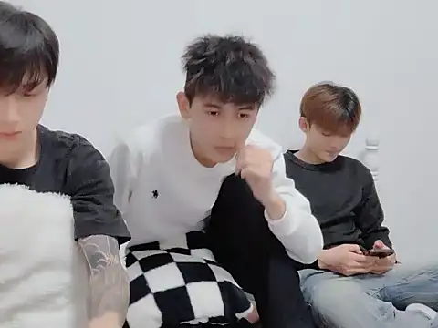 xiaojie2563 online show from 11/13/25, 09:35