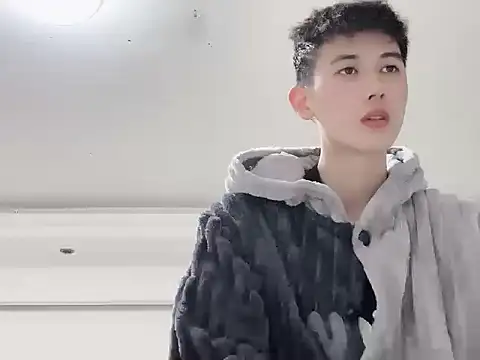 xiaojie2563 online show from 12/02/25, 10:28