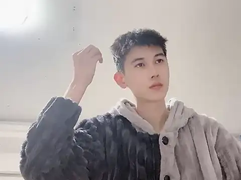 xiaojie2563 online show from 12/03/25, 10:25