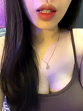 Snapshot of Mon_monbaby chatting on 11/03/25, 05:49 Mon monbaby online show from 11/03/25, 05:49