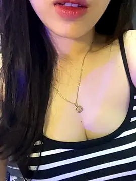 Snapshot of Mon_monbaby chatting on 10/10/25, 06:20 Mon monbaby online show from 10/10/25, 06:20