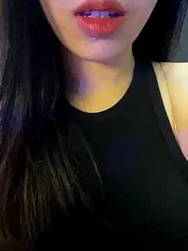 Snapshot of Mon_monbaby chatting on 12/04/25, 06:40 Mon monbaby online show from 12/04/25, 06:40