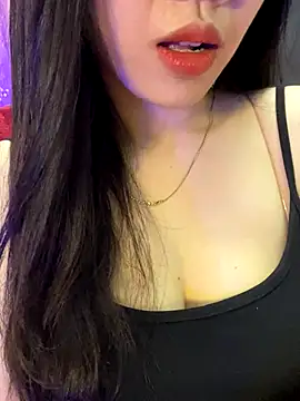 Snapshot of Mon_monbaby chatting on 12/14/25, 06:13 Mon monbaby online show from 12/14/25, 06:13