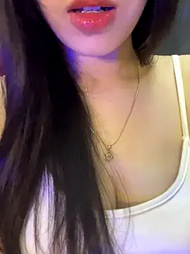 Snapshot of Mon_monbaby chatting on 12/02/25, 06:42 Mon monbaby online show from 12/02/25, 06:42