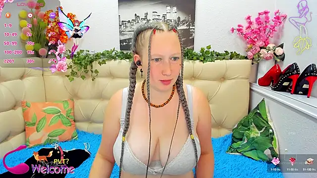 Snapshot of Tata_foxy_x chatting on 10/06/25, 04:35 Tata foxy x online show from 10/06/25, 04:35