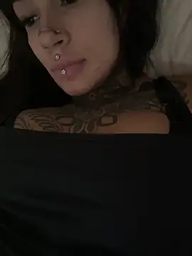 sereiaruiva99 online show from 04/21/26, 07:42