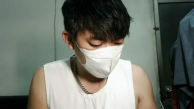 bigbb101011 online show from 10/24/25, 01:21