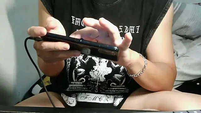 bigbb101011 online show from 09/18/25, 01:14