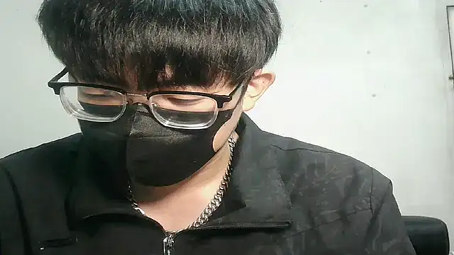 bigbb101011 online show from 11/19/25, 04:07