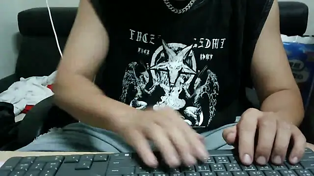 bigbb101011 online show from 10/30/25, 03:20