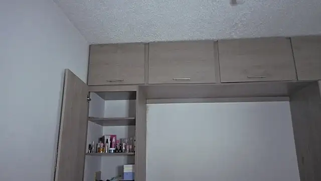 Candela    online show from 02/22/26, 07:33