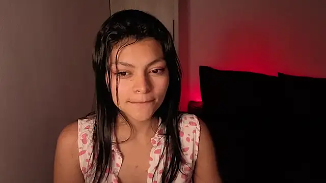 Candela    online show from 11/09/25, 07:01