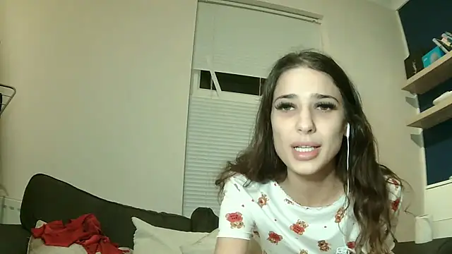 ASAIN VIRGIN ARIA online show from 12/04/25, 11:37