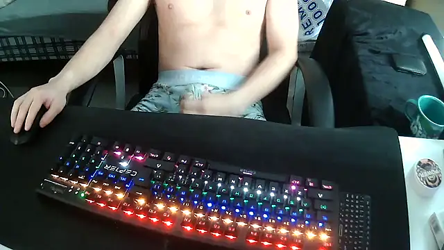 solooboy18 online show from 09/23/25, 12:45