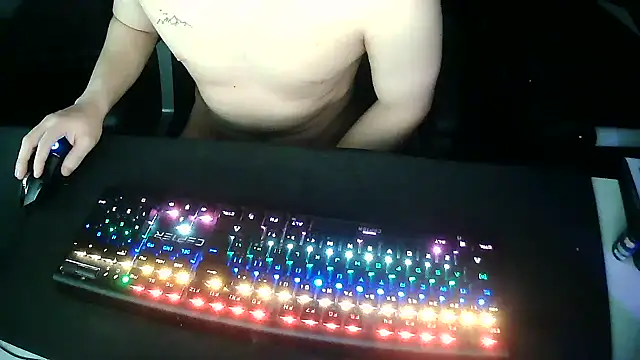 solooboy18 online show from 12/21/25, 07:26