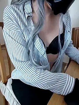 ValeriaFox769 online show from 12/18/25, 09:58