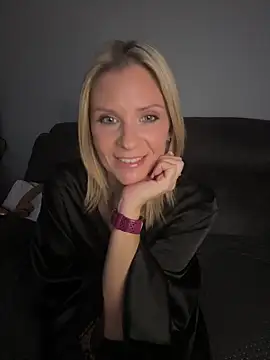 Lexi-Lux-X online show from 11/10/25, 02:05