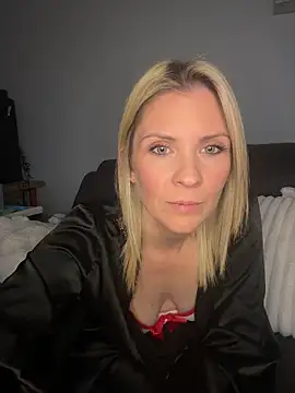 Lexi-Lux-X online show from 01/12/26, 02:40