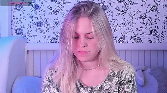 Snapshot of AngelAnty chatting on 06/26/26, 03:18 AngelAnty online show from 06/26/26, 03:18
