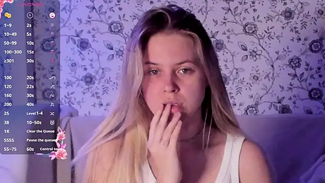 AngelAnty online show from 12/20/25, 02:09