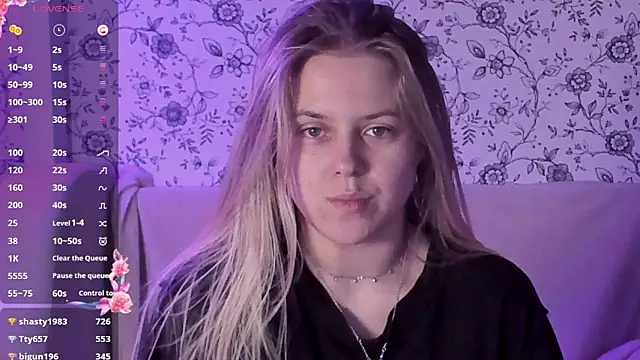 AngelAnty online show from 12/21/25, 02:41