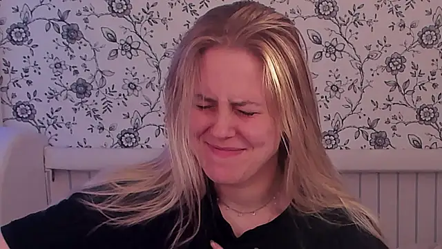 AngelAnty online show from 05/11/26, 04:04