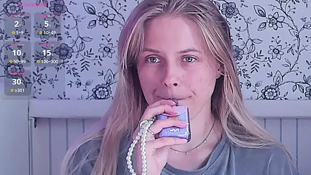 Snapshot of AngelAnty chatting on 07/15/26, 01:07 AngelAnty online show from 07/15/26, 01:07