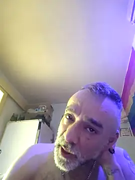 GabyCollado5 online show from 10/28/25, 07:40