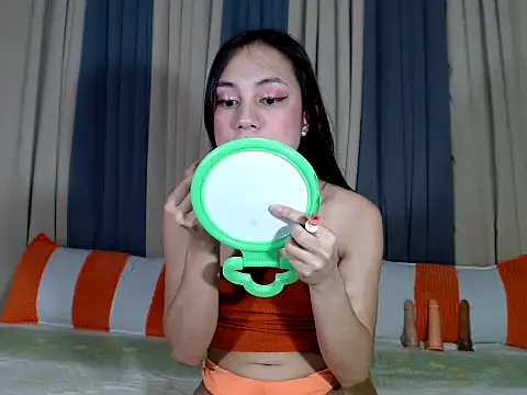 Jadehotcum online show from 10/20/25, 09:21