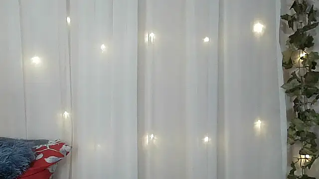 angelainparis28 online show from 11/25/25, 05:08