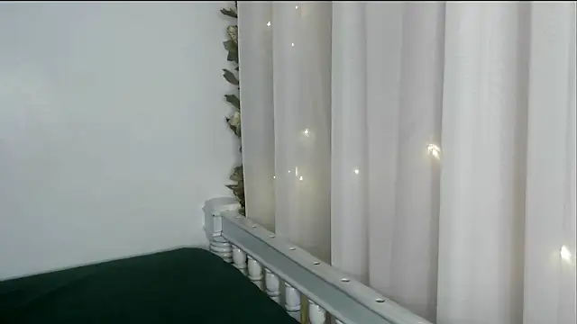 angelainparis28 online show from 09/21/25, 04:06