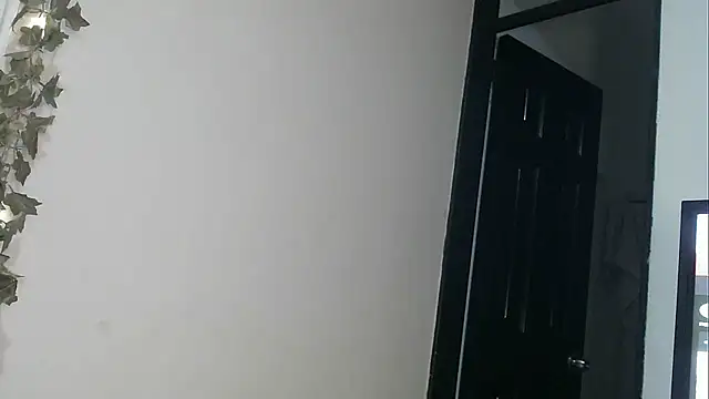 angelainparis28 online show from 11/08/25, 06:39