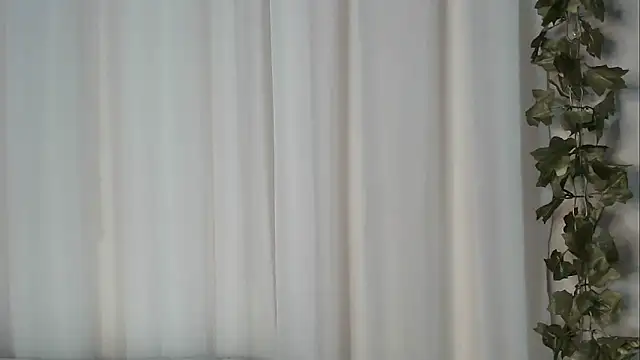 angelainparis28 online show from 11/09/25, 06:39