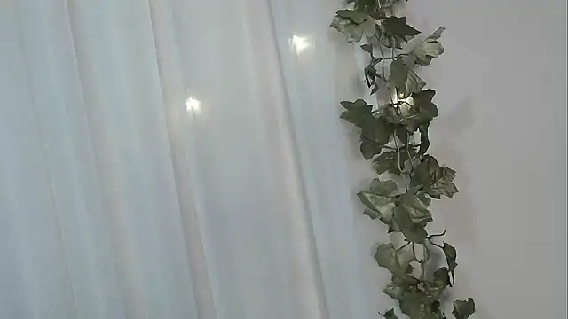 angelainparis28 online show from 11/11/25, 06:30