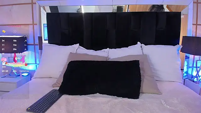 GretaVelvet online show from 10/31/25, 08:27