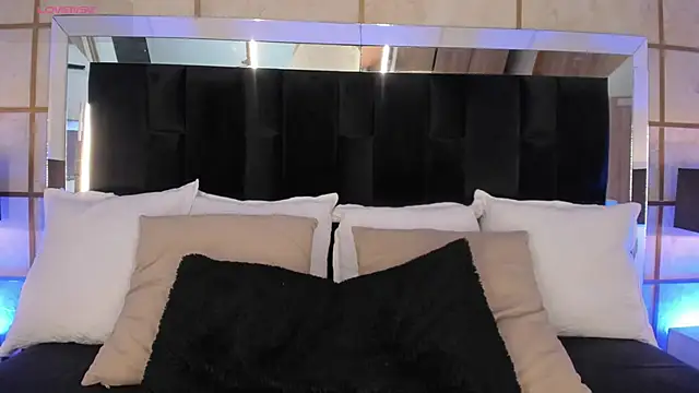 GretaVelvet online show from 10/13/25, 07:15