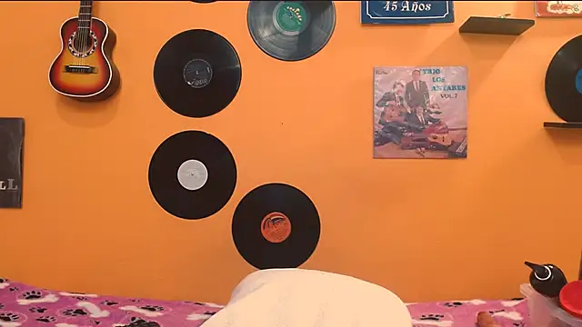 Snapshot of meisevil77 chatting on 12/05/25, 02:10 meisevil77 online show from 12/05/25, 02:10