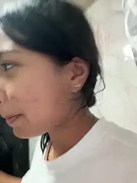 lynn9000 online show from 09/30/25, 06:41