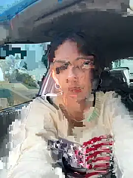 lynn9000 online show from 10/30/25, 08:28