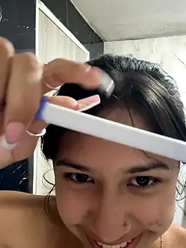 lynn9000 online show from 10/01/25, 04:28