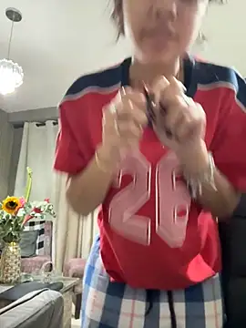 lynn9000 online show from 10/26/25, 05:19