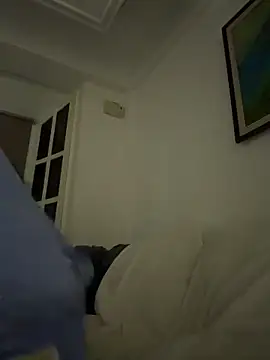 lynn9000 online show from 12/21/25, 06:15