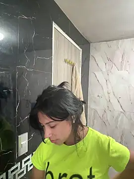 lynn9000 online show from 09/27/25, 05:46